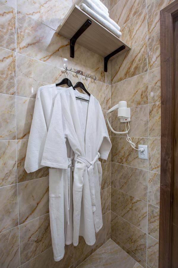 אסטנה Maxx Inn מראה חיצוני תמונה