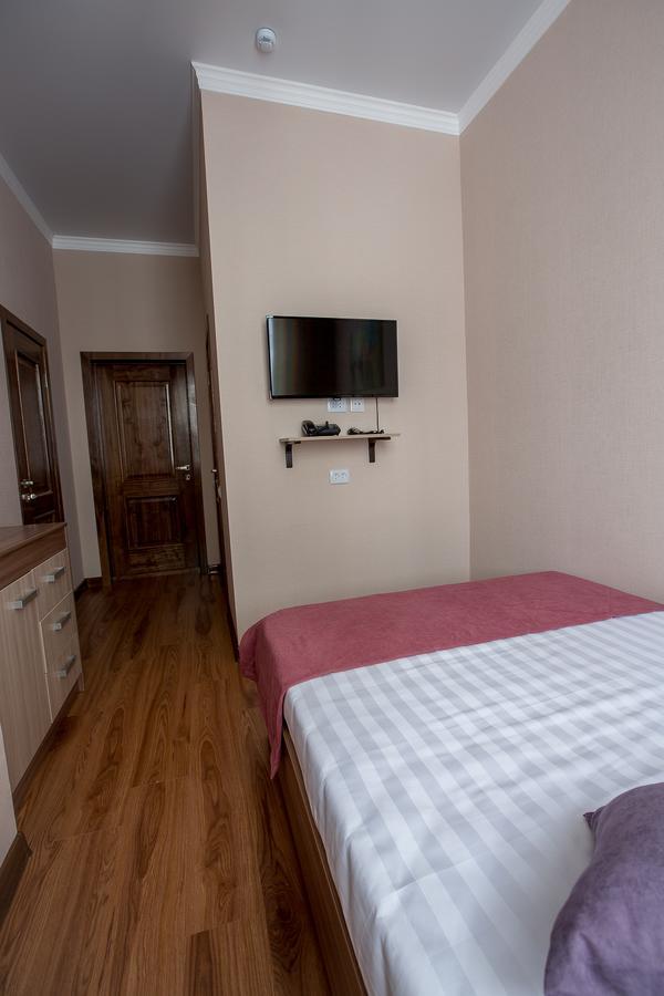 אסטנה Maxx Inn מראה חיצוני תמונה
